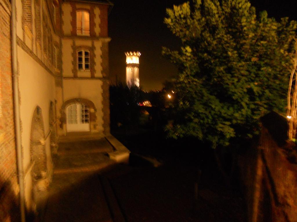 Chambre Le Nid Du Phare Avec Jacuzzi Онфлер Номер фото